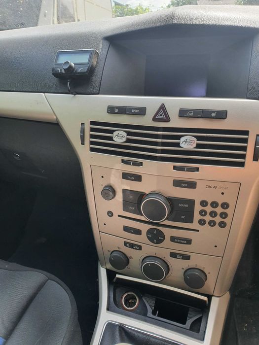 Fata completa / Piese dezemembrez Opel Astra H Cabrio (TwinTop)