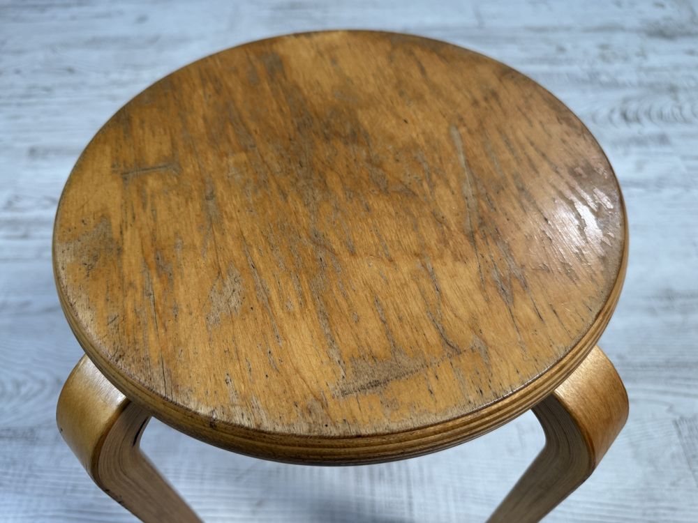 Винтидж табуретка E60 на Alvar Aalto Р244