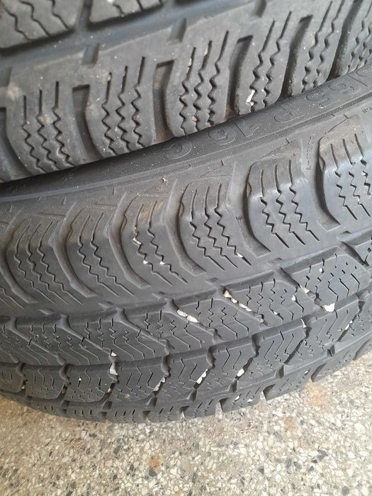 Продава джанти с гуми 205 65 16С за Опел Виваро,Рено Трафик,Нисан