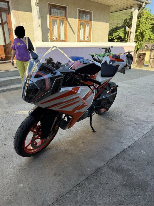 Ktm Rc 125 2023 -11k km