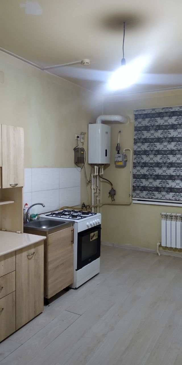 Сдаётся з-х комнатная квартира в элитном районе