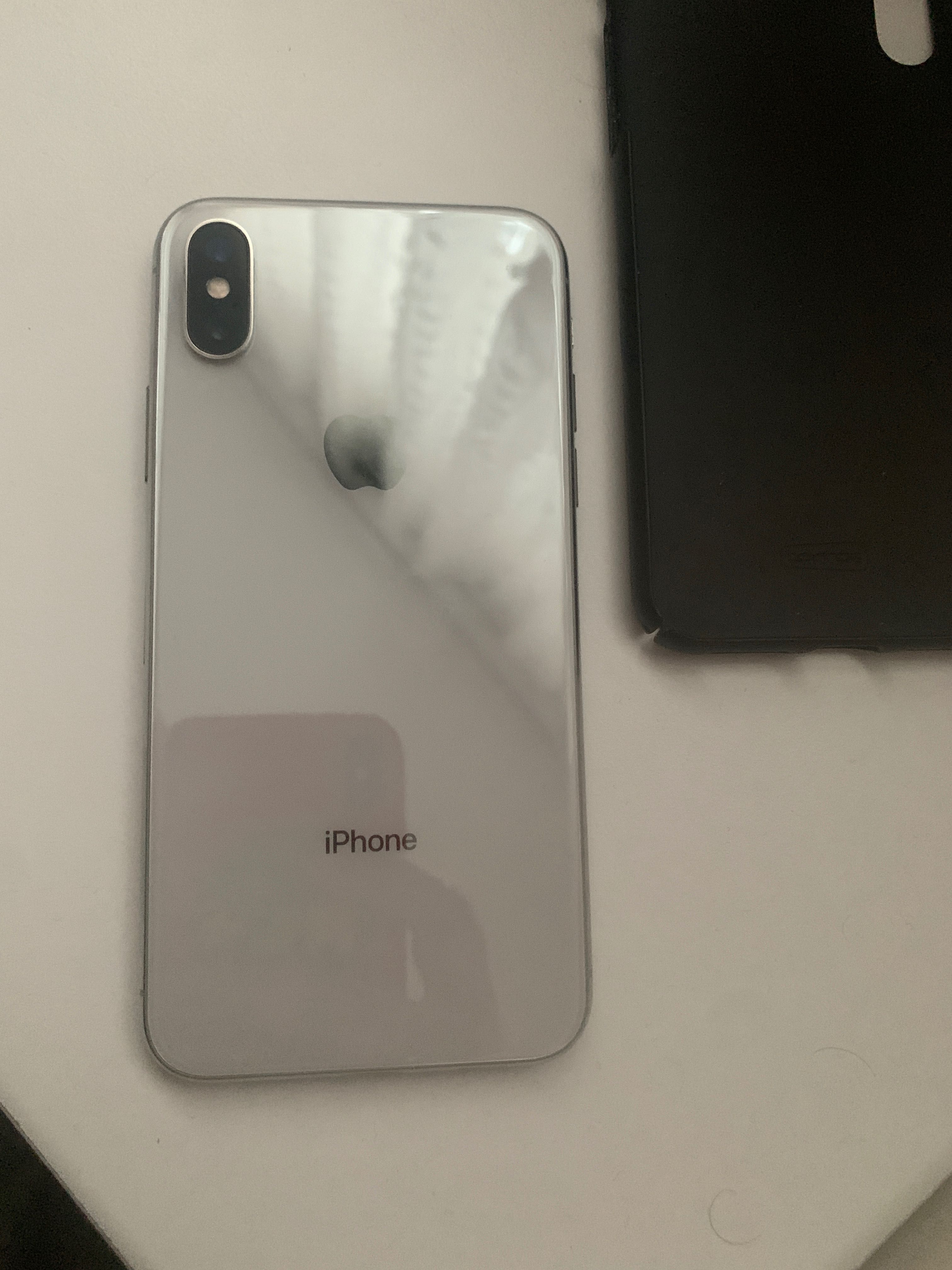 Vând iPhone X 256 GB