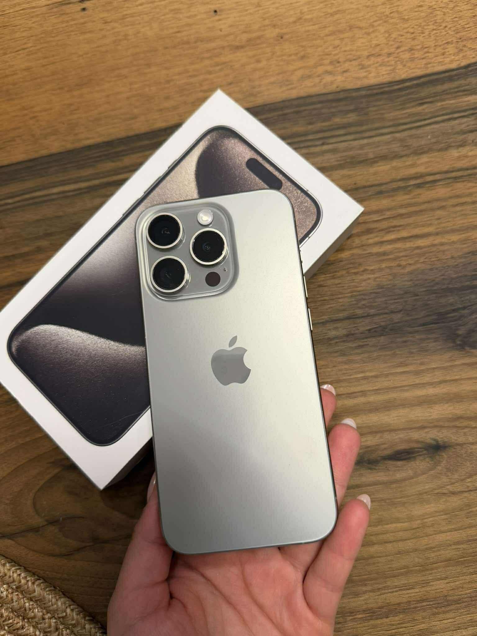 iPhone 15 Pro, Natural titanium, 256 GB, eSIM