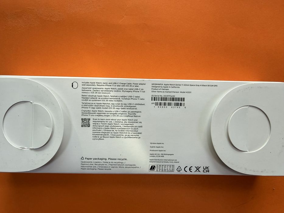 Apple Watch 11 42mm space gray