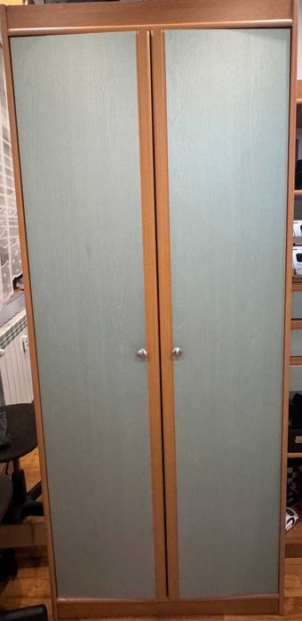 Продавам секция за детска стая.