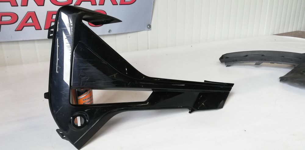 Дясна решетка за предна броня BMW X1 F48