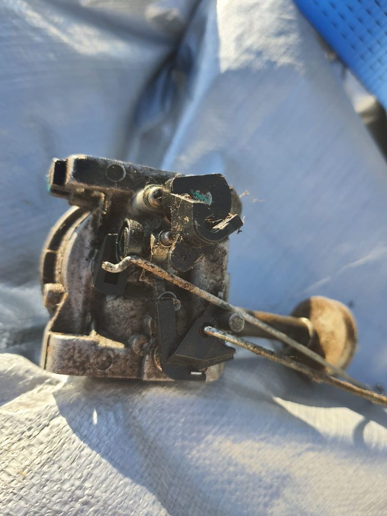 Carburator tractoras gazon În stare foarte bună.
Se potrivește pe mai