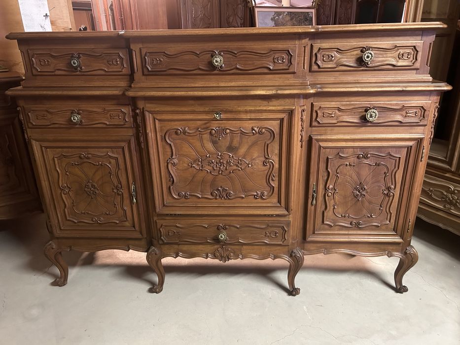 Servantă cu oglindă din lemn de nuc