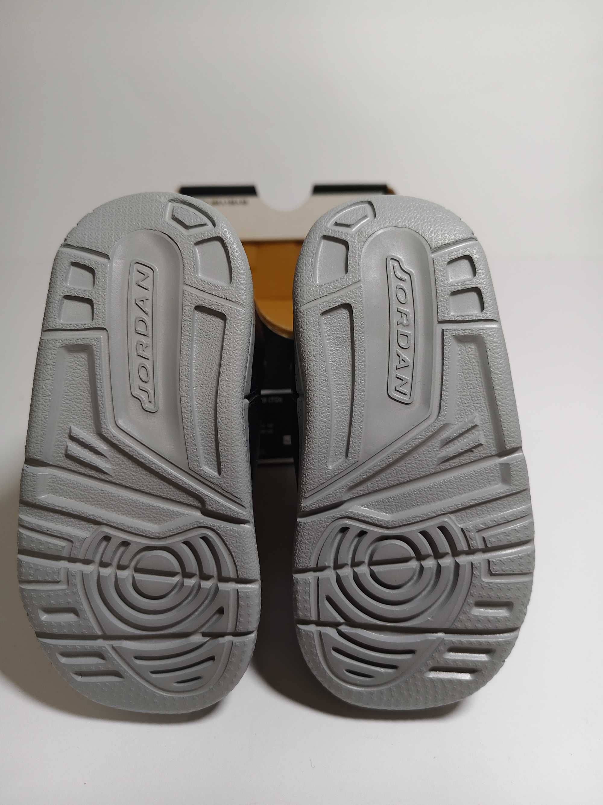 NIKE детски маратонки
