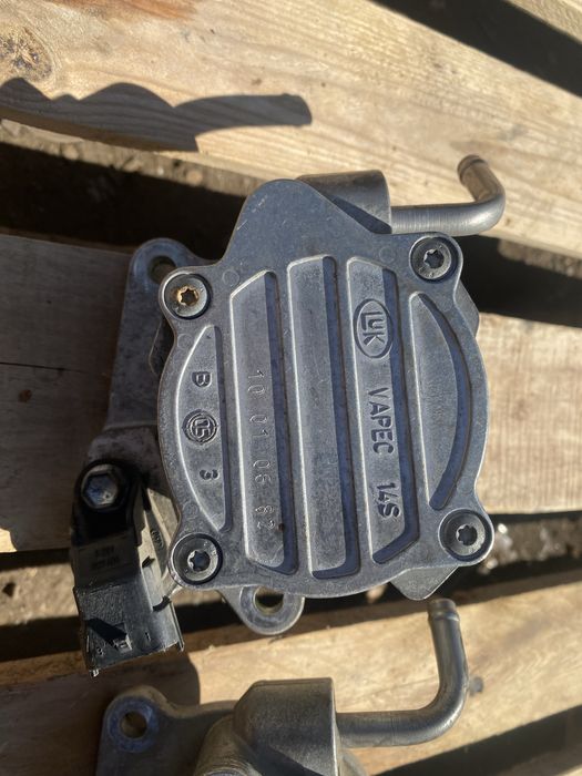 Вакуум помпа за тойота 1.4 D4D 90кс