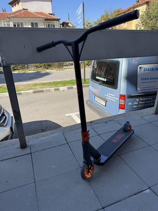 Тротинетка за трикове BYOX REBEL !НОВА + ПОДАРЪК допълнителна шкурка !