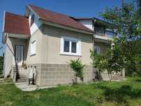 Casa de vânzare individuală.