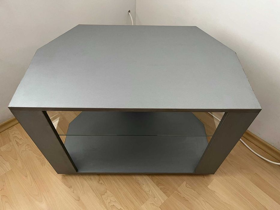 Продавам TV масичка