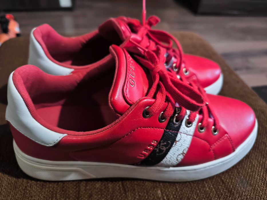 Оригинални кецове GUESS