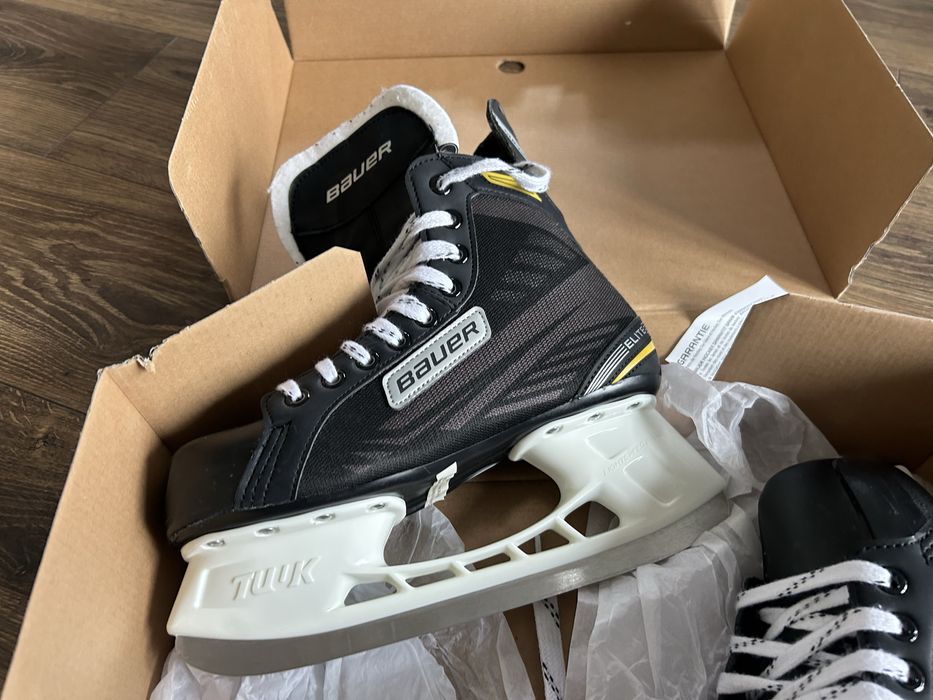 Patine barbati hochei gheata Bauer