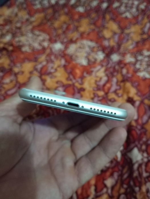 Iphone 8 plus 64 ГБ