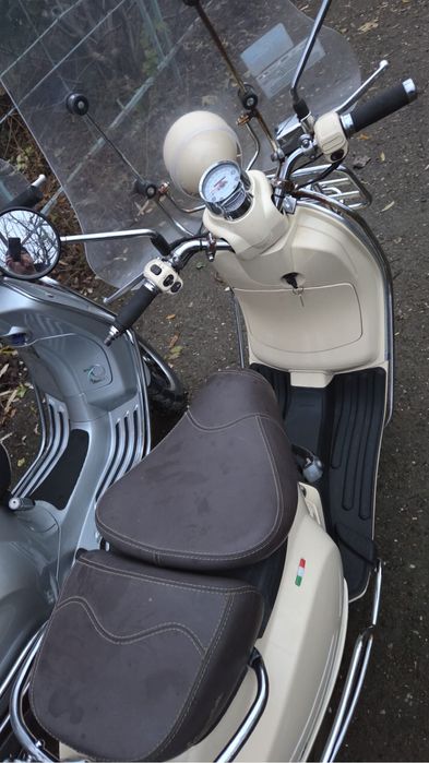 Vespa Primavera& LXV