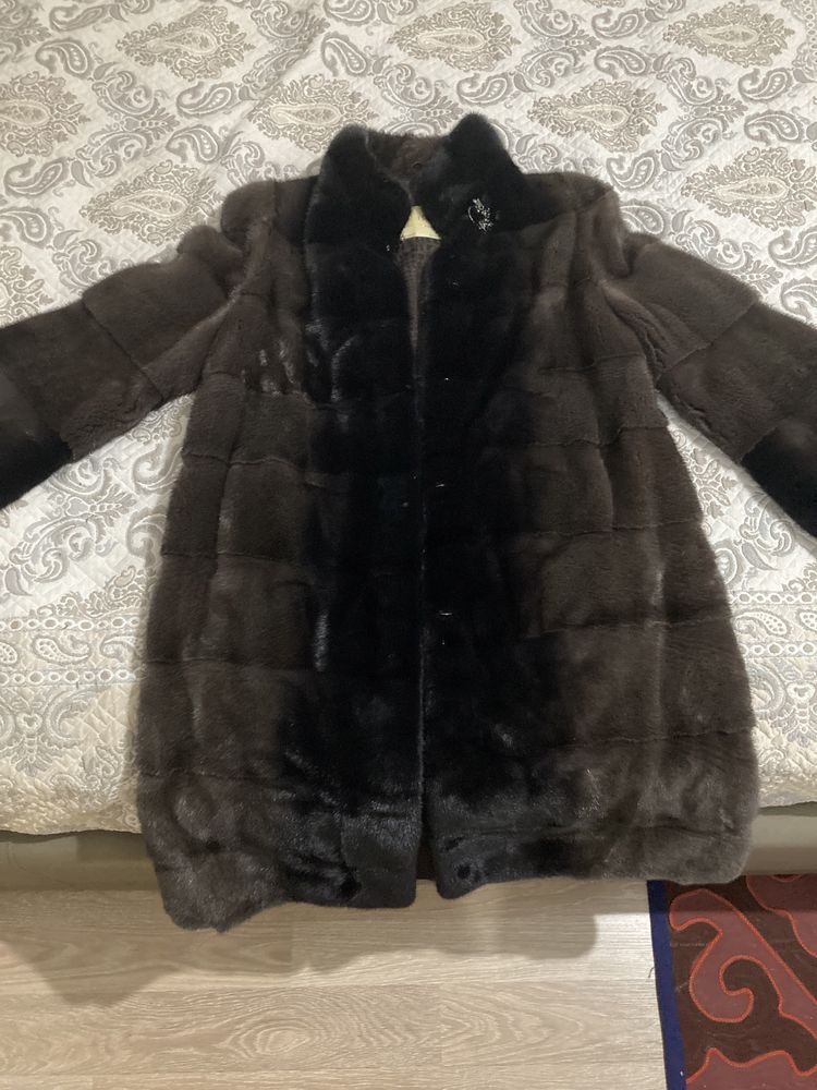 Продам норковую шубу