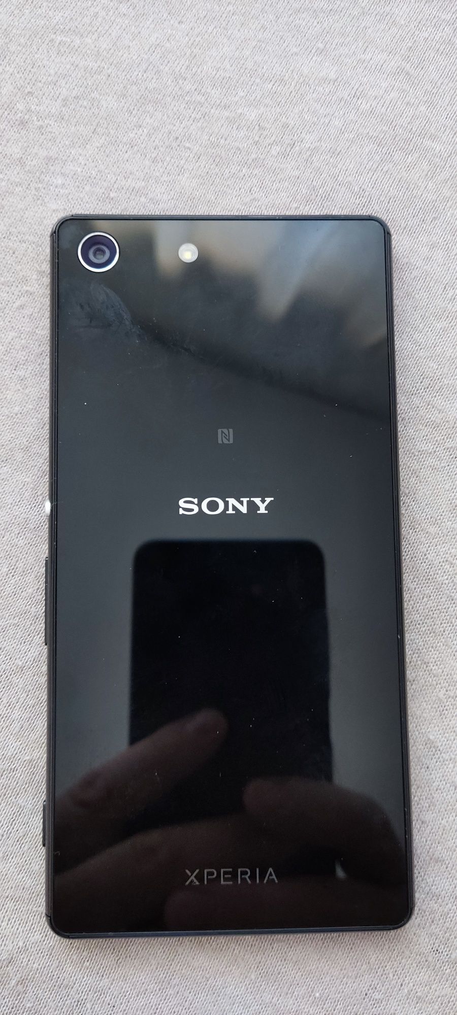 Sony Xperia.  M5