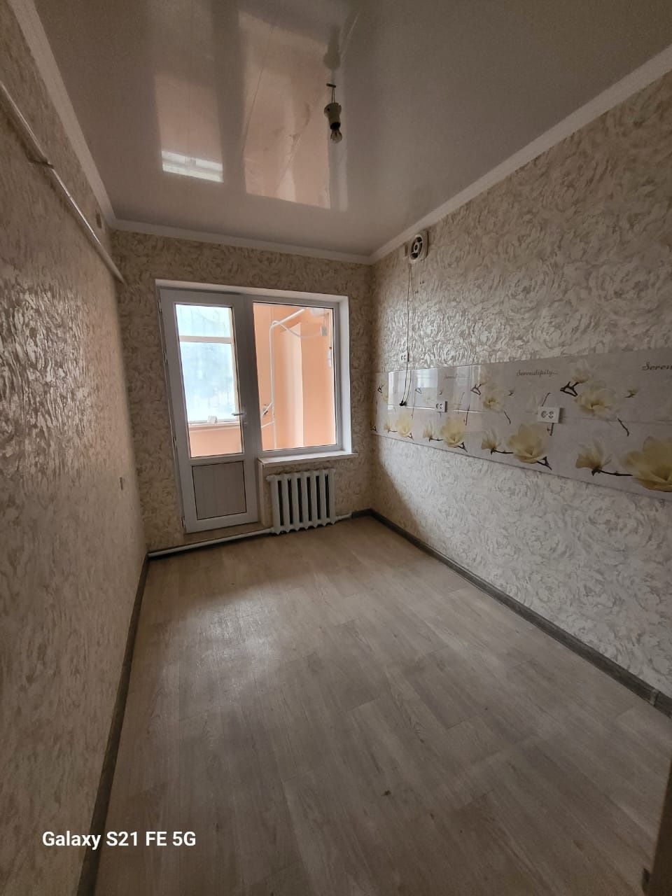 2-х комнатная квартира с евро ремонтом,имеется газовое отопление.