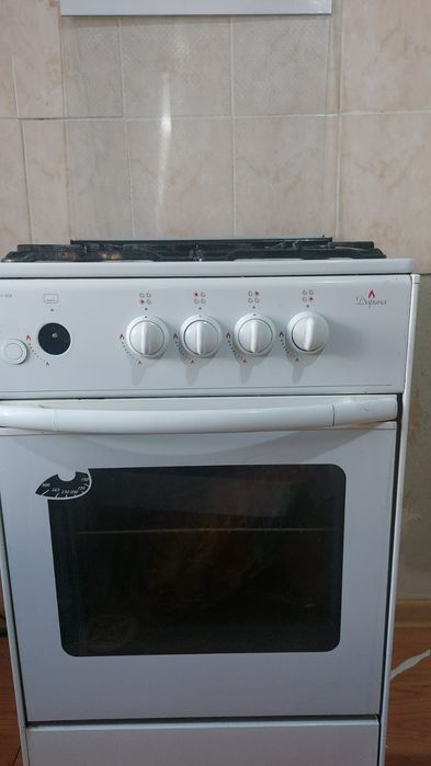 Продам газовую плиту Дарина