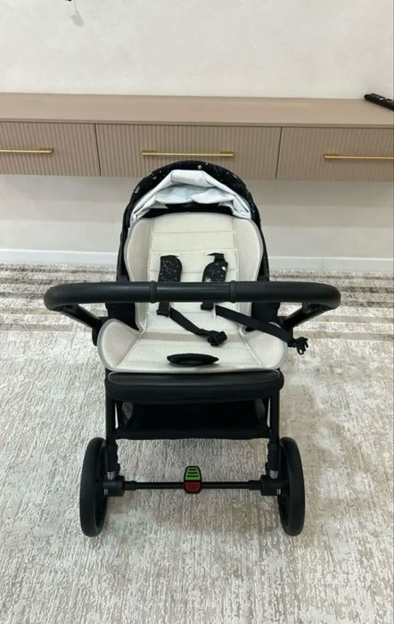 Продам коляску в идиальном состояний новый