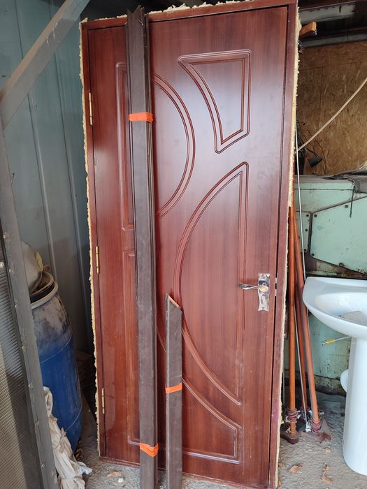 Двери межкомнатные 3 шт бу