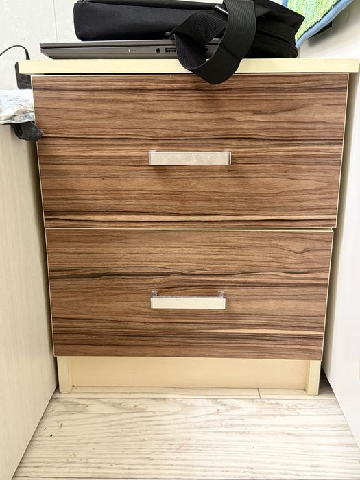 Продаётся тумба. Недорого.