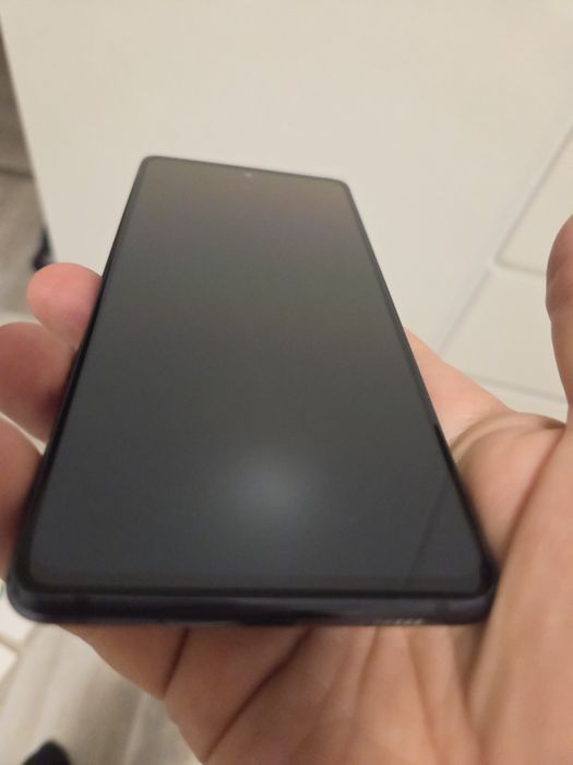 Продавам Samsung S20 FE 5G