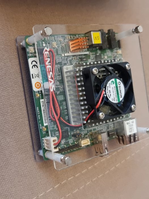 Renesas R-Car Starter kit Pro (m3) made in japan