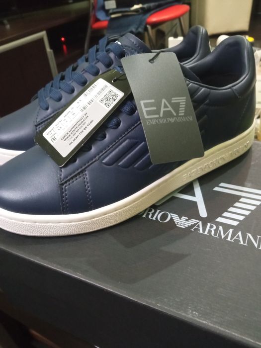 Vând adidași originali Emporii Armani