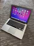 Macbook Air 2017 - 13 Inch