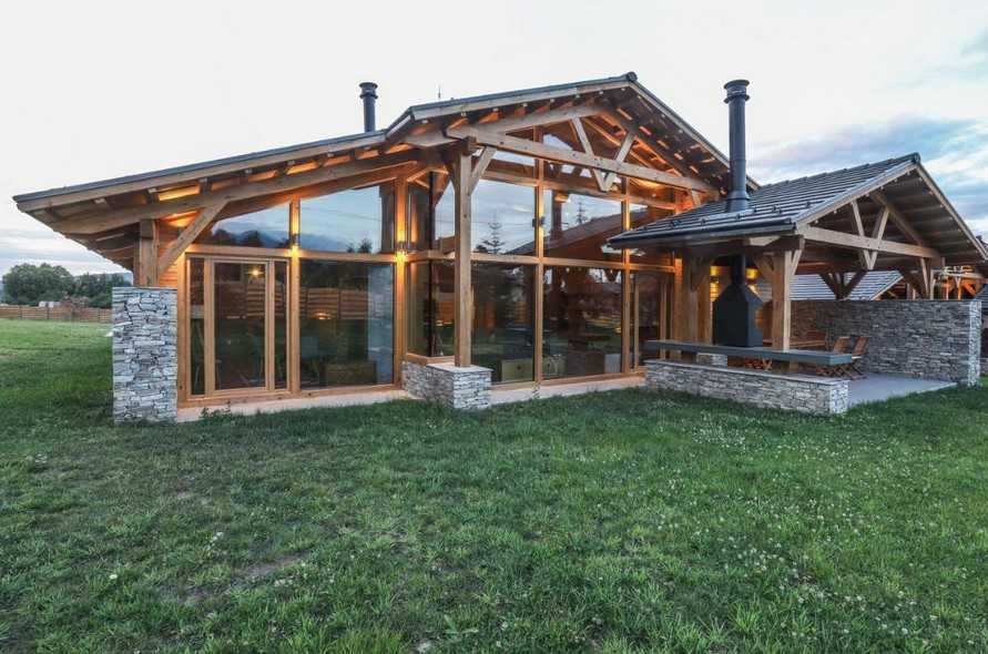 Дава се под наем Къща в Разлог - 270 кв.м за 316.2 € - Снимка #2