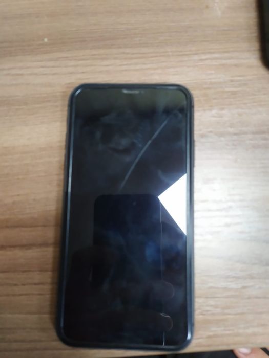 Продаю iphone 11