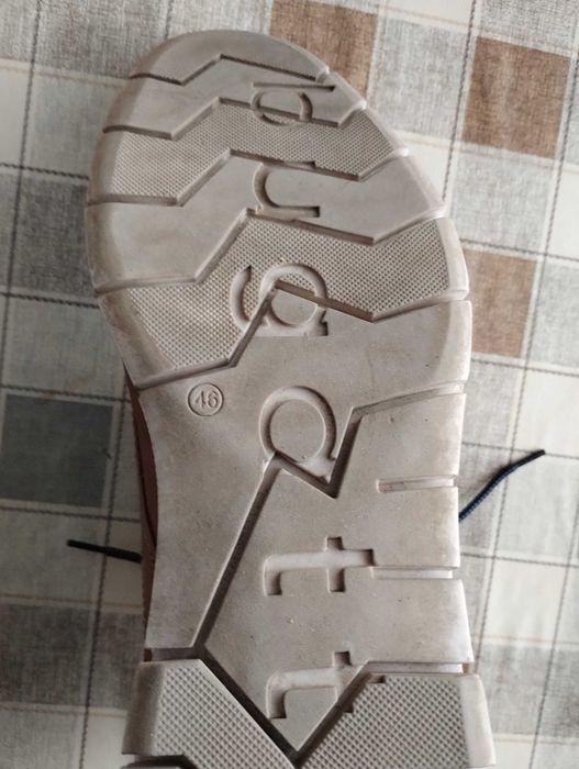 Продавам мъжки обувки Bugatti 46 номер