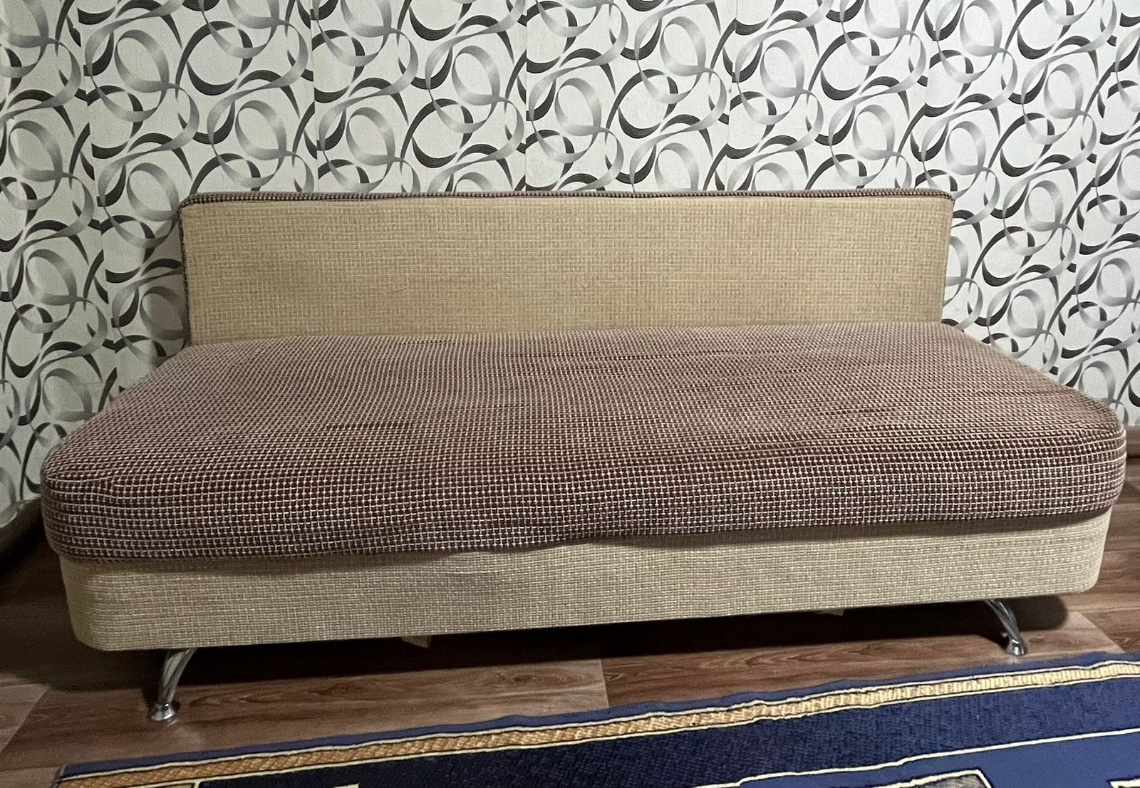 Продам диван, в хорошем качестве!