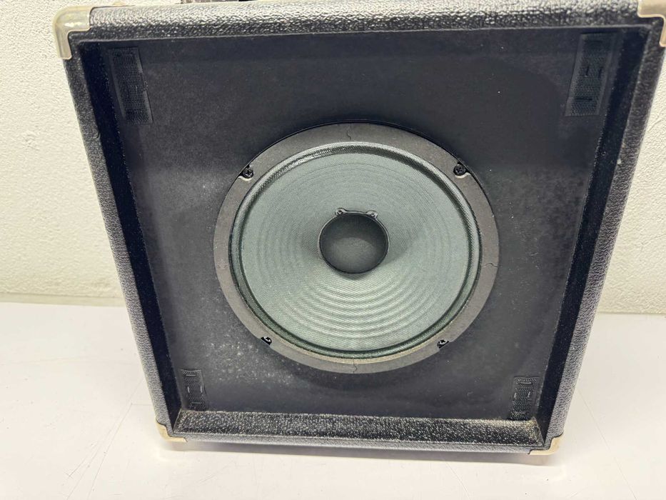 Кубе - Fender Rumble 15