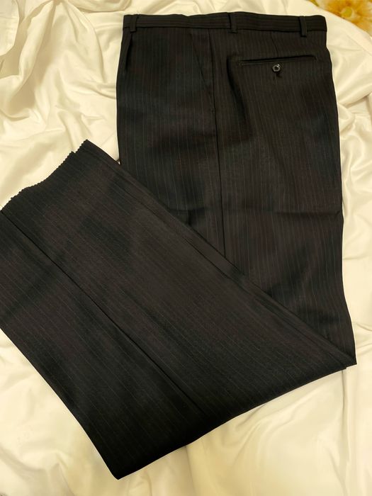 Yangi erkaklar kostyumi