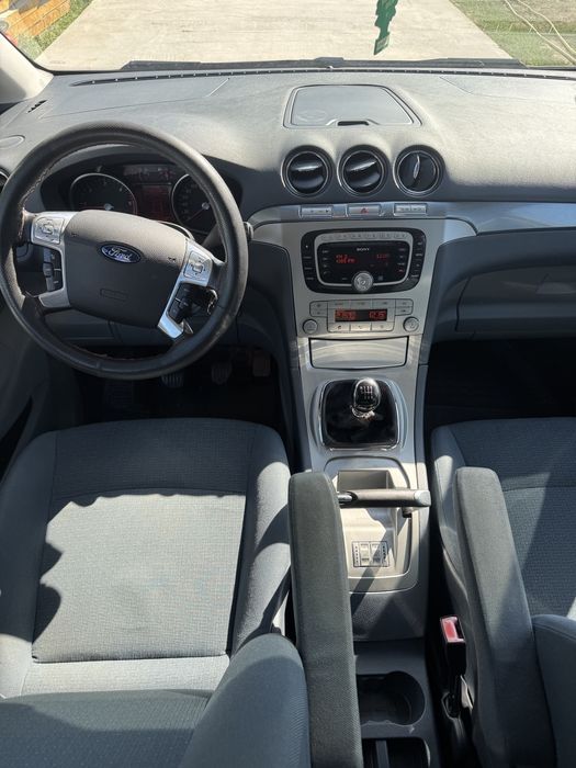 Ford Galaxy 2.0 TDCi 140 CP • 7 Locuri • An 2008 • Adusă din Germania
