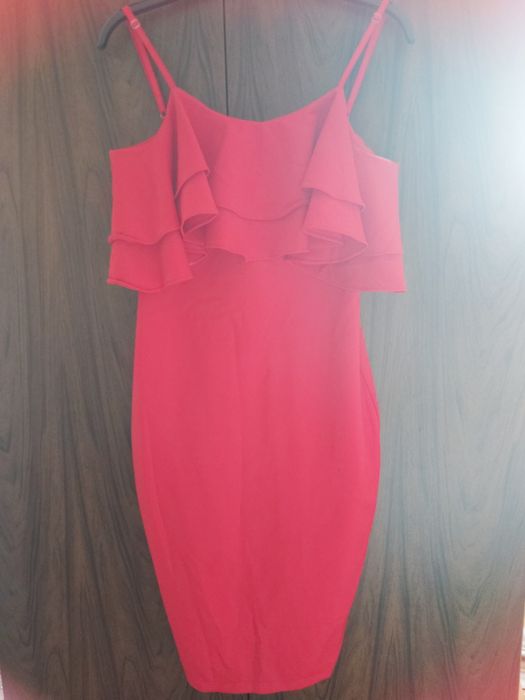 Страхотна рокля за повод