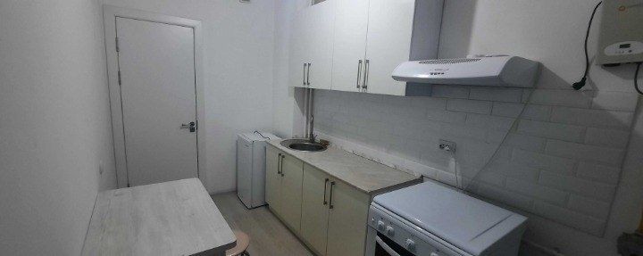 Srochna 1 Xonali Kvartira Ijaraga Topshiriladi. Kadishiva bozor oldida