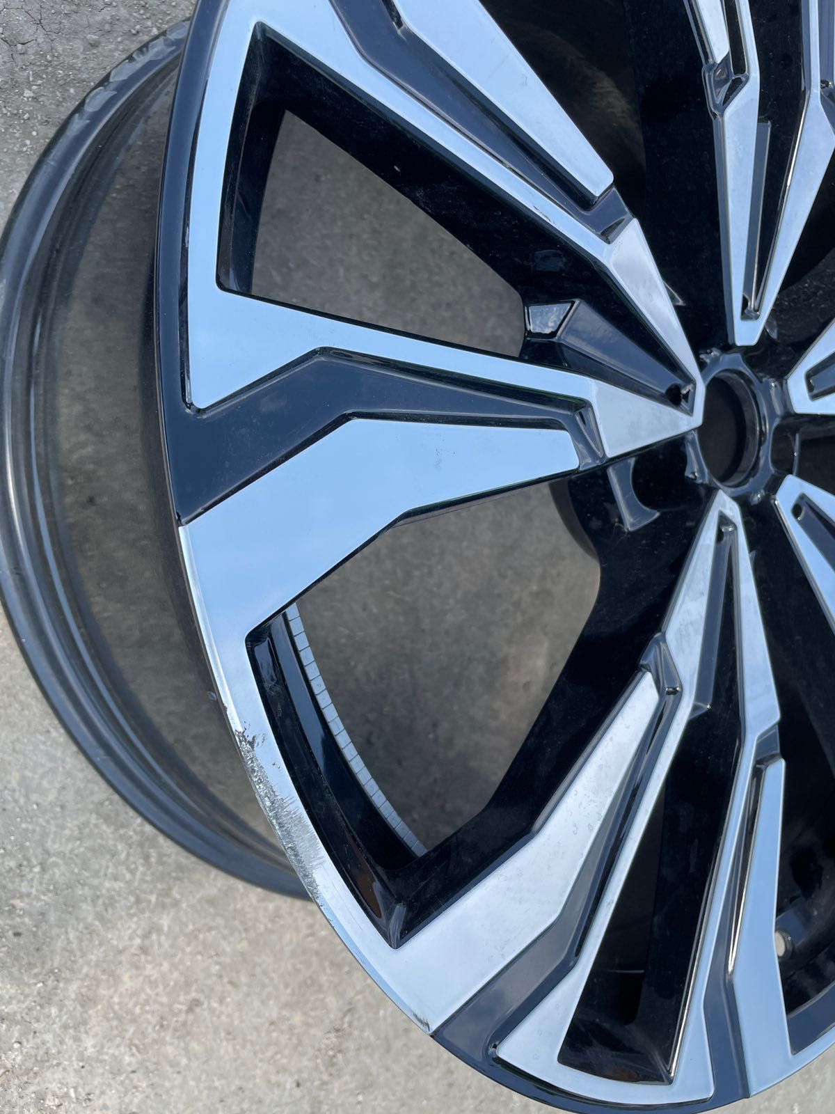 Алуминиева джанта 23" 9.5J ЕТ32 от BMW X7 (G07)