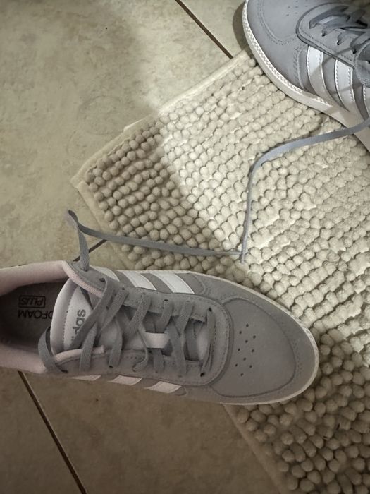 Adidas чисто нови