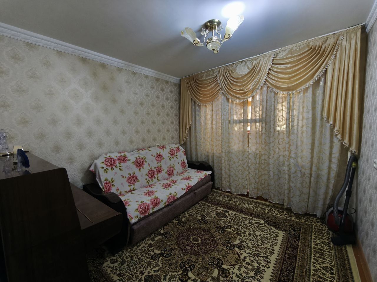 Срочно продаётся 5 комнатная квартира