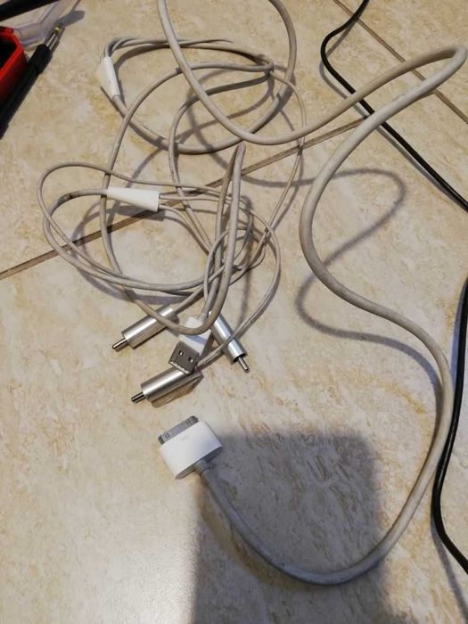Cablu Apple, Ipad, AV compozit