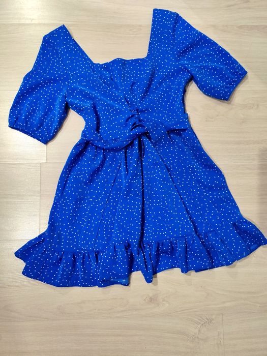 Продам новые платья рр 40 42