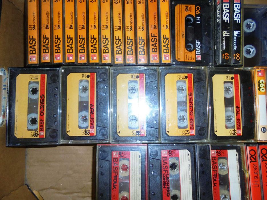 Vand casete audio cu banda FE , BASF, AGFA, etc., utilizate