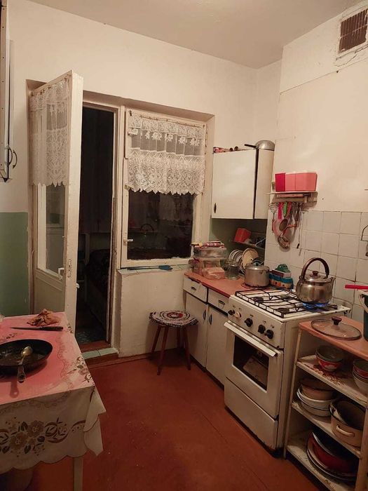 Квартира 5 комнатная, квартале 5/4, городе Ангрен, Ташкентской области