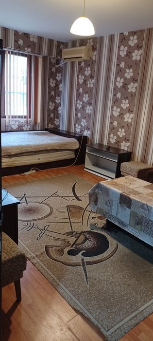 Давам под наем гарсониера