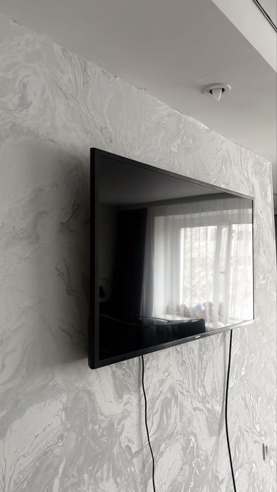 Продаю телик : хороший звук , хорошие качество телюку всего 4 месяца